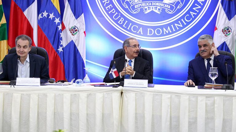 Histórico: Gobierno venezolano y oposición concretan un acuerdo