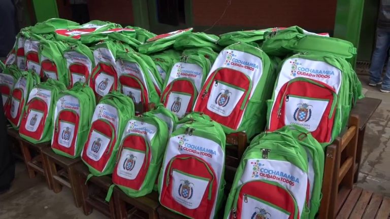 Mochilas para Cochabamba fueron importadas por solo Bs 2,7 millones según la Aduana