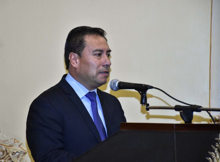 Evo posesiona a nuevo ministro de salud