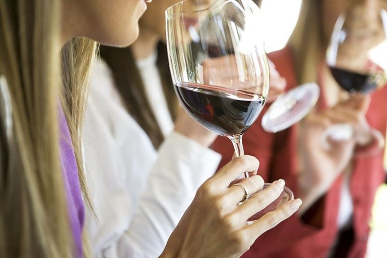 Cientificos descubren que el alcohol ayuda a prevenir ataques cardíacos