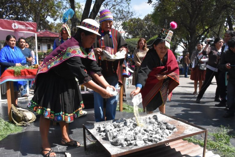 La Gobernación destaca el Día de la Descolonozación en Bolivia