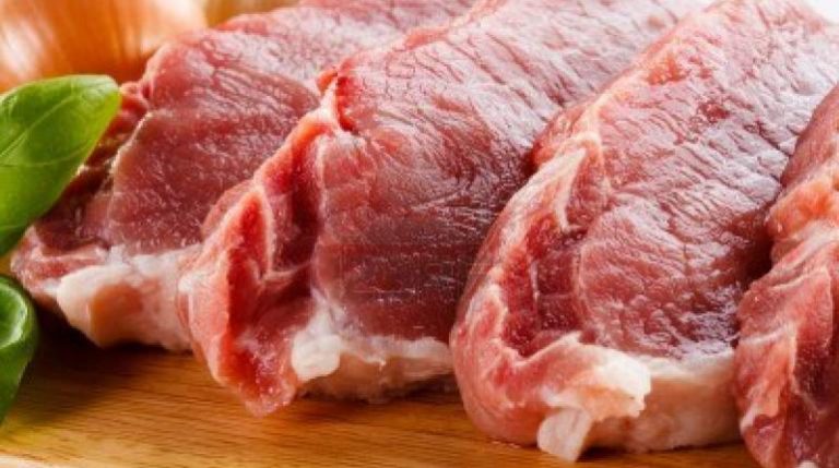 En Sucre, la carne cruceña es comercializada como argentina