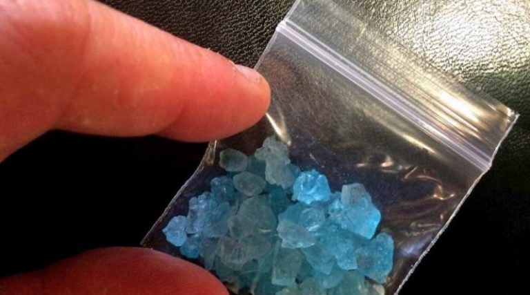 Aprehenden a narcotraficante que enviaba cocaína en perfumes y cremas de Cochabamba a España