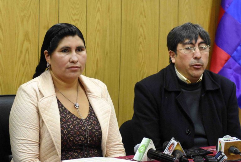 Sifuentes anuncia inauguración de la nueva cementera ECEBOL para agosto