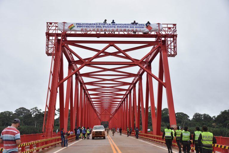 Presidente Evo entregó puente de 600 metros de largo en Pando