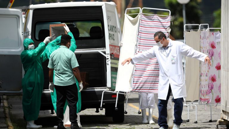 El número de fallecidos por coronavirus ya supera las 150.000 personas en el mundo