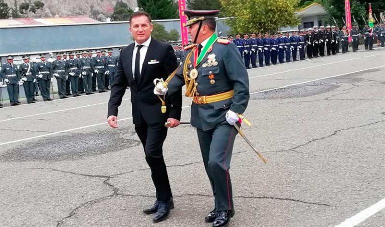 Evo: Gobierno quiere ascender a militares que bajaron la whipala y a masacradores de Yapacani
