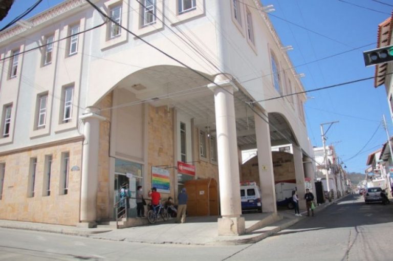 Disminuyen los casos de Covid-19 en dos hospitales