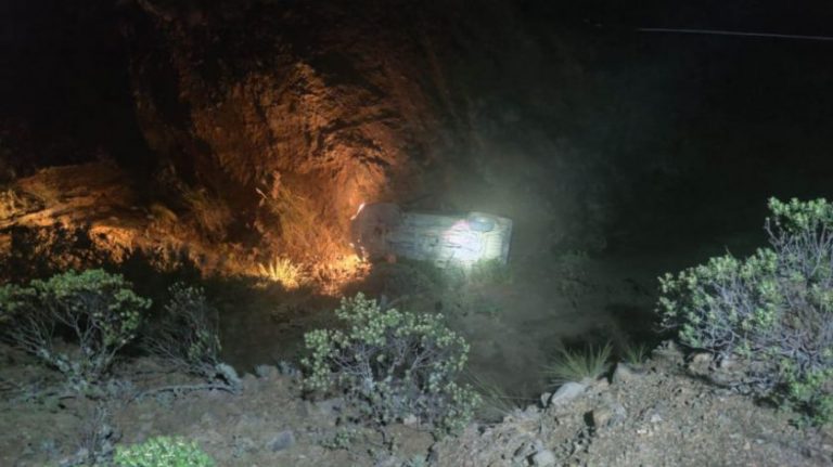 Embarrancamiento de un vehículo a 60 metros en Incahuasi