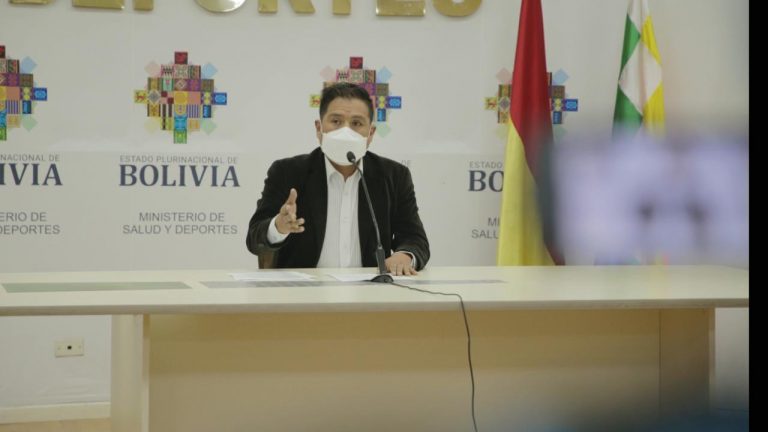 Gobierno ve conspiración en el paro médico y anuncia sanciones