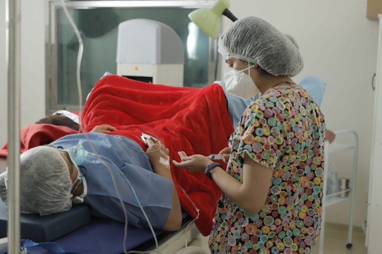 170 personas con cáncer no pudieron realizar sus tratamientos por el paro en Santa Cruz