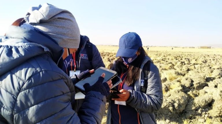 Arce confirma acuerdo con China para la provisión de tabletas para el Censo