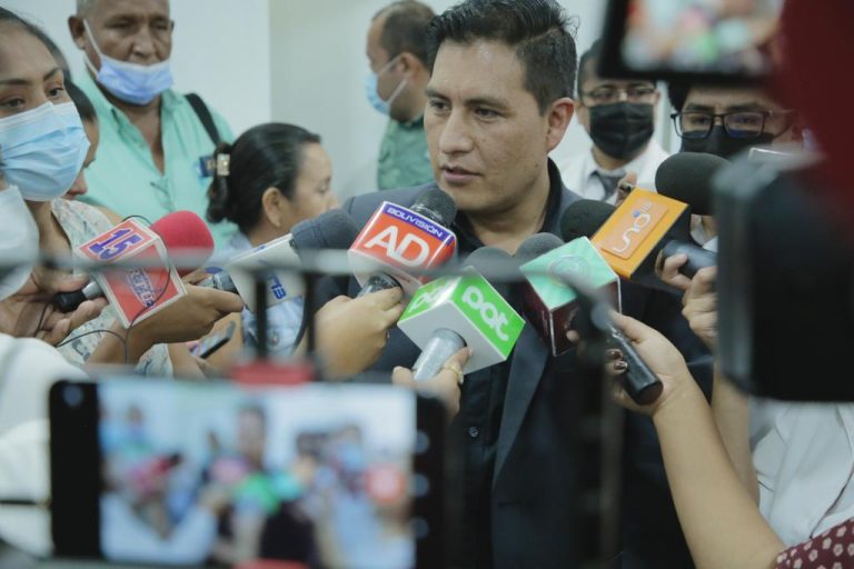 Gobierno abierto al diálogo sobre reglamento de ley del cáncer con movilizados