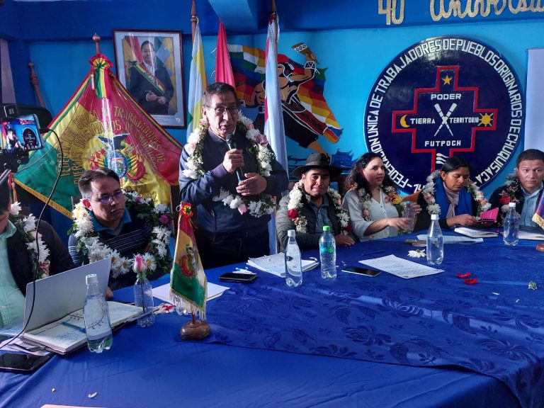 Ministro Rubén Méndez informa que desde el MMAyA se ejecutan 70 proyectos en Chuquisaca