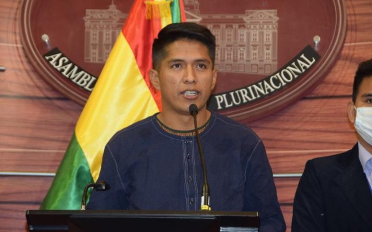 Presidente del senado anuncia una ley corta para elegir nuevos magistrados