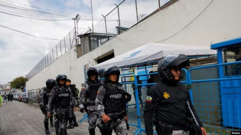 14 muertos, secuestros y decenas de detenidos: el saldo de dos días de violencia armada en Ecuador